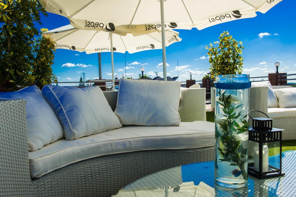 Skyhotelgwarna 4* Легниця